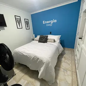 Habitacion Privada Y Hermosa - Laureles 3 , Medellín Colombia